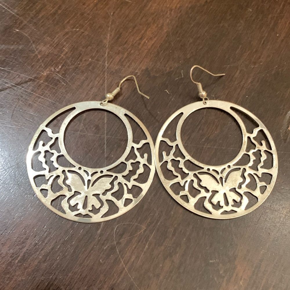 Silver filigree butterfly dangling hoops